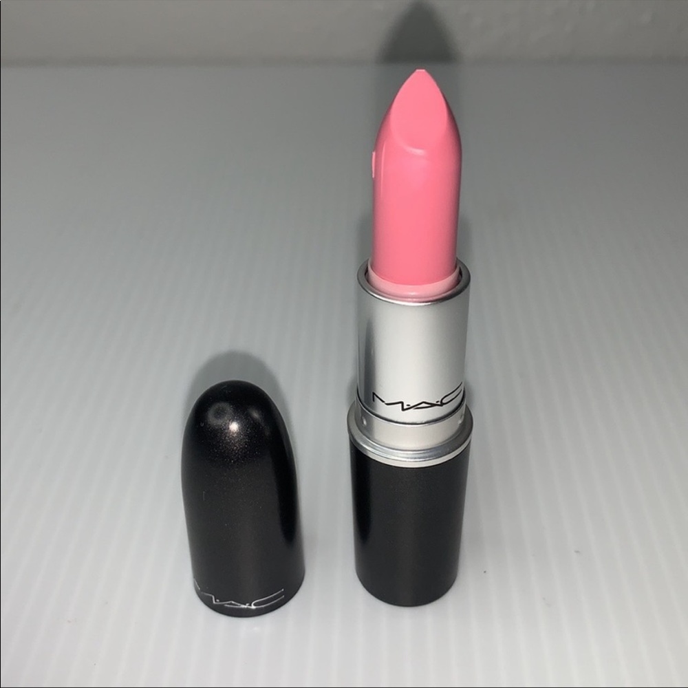 MAC SNOB Lipstick NIB Satin